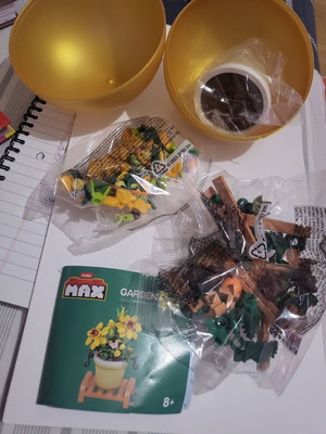 Zuru Mini Flower New Set With 152 Pieces For Flower Pot