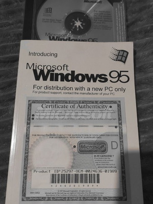 Windows 95 Pan European μεταχειρισμένο με βιβλιαράκι