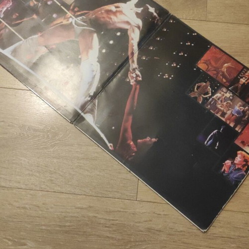 Vinyl record The Original Motion Picture Soundtrack Staying Alive used