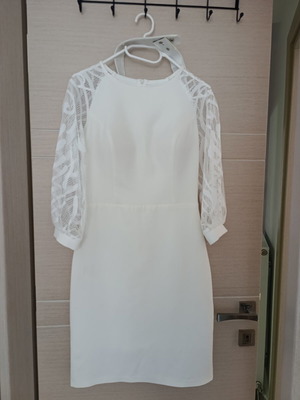 White elegant dress size 38 like new with transparent sleeves and belt