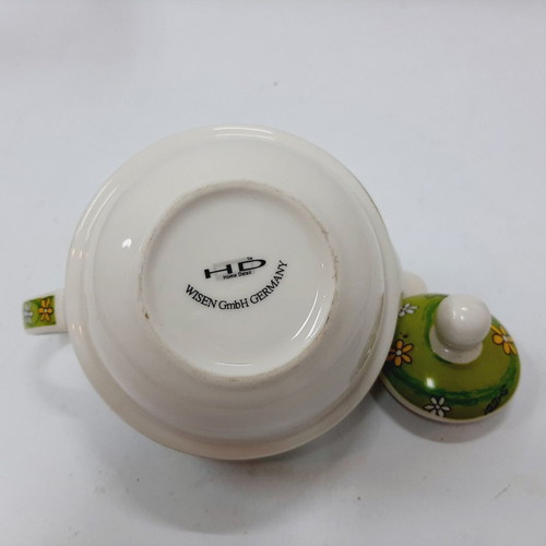 Wisen porcelain teapot, classic design, Germany
