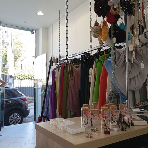 Handmade Gifts Business with Social Media Presence and Online Sales