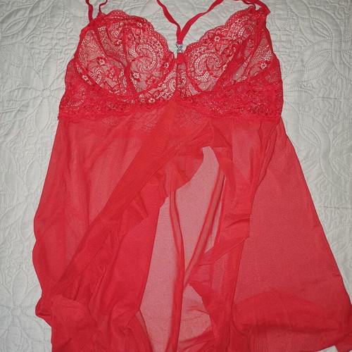 Lace nightgown like new, red with front slit