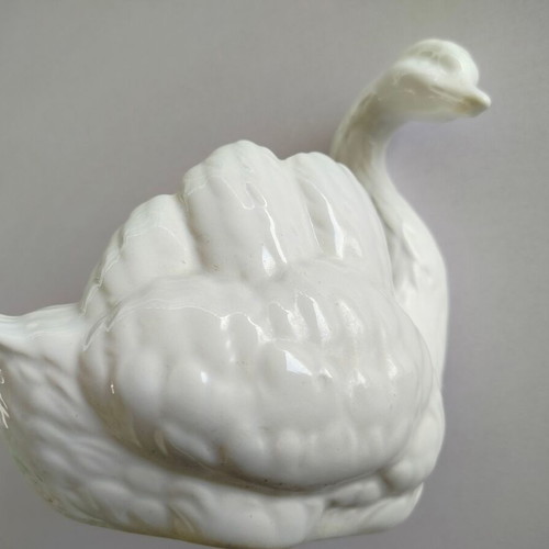 Porcelain decorative swan used, Keramikos