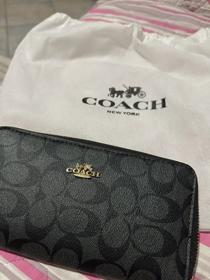 Coach wallet black new