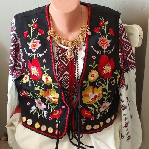 Folk costume new, shirt, ethnic vest and handmade necklace set