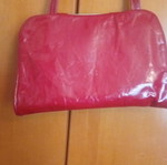 Vintage shoulder bag 1960s-70s used, red patent leather, Mod style