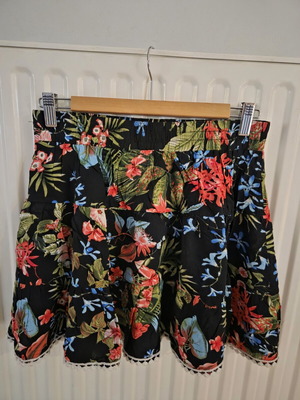 Mini skirt Celestino like new, multicolor, size M