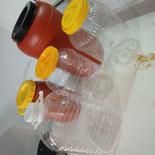 Plastic food containers set of 5, new