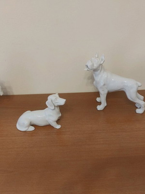 Porcelain dog set new
