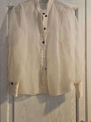 Zara women's muslin shirt beige-sugar color with black buttons size XS like new