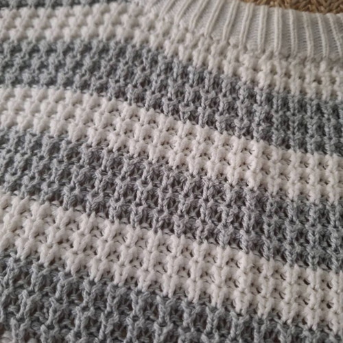 Lucifair women's three-color knitted sweater with stripes like new