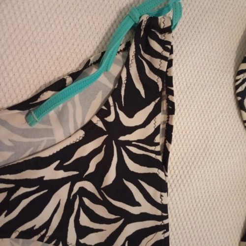 Bikini used, size M, black and white by Acme
