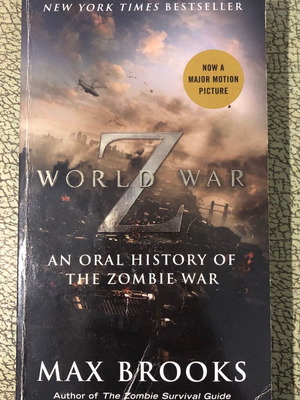 World War Z Max Brooks μεταχειρισμένο στα Αγγλικά με μικρή φθορά