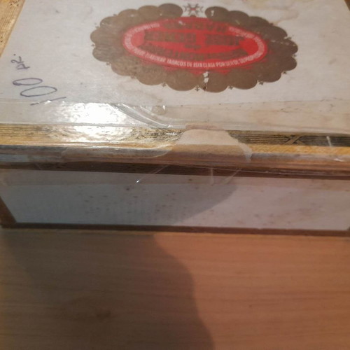 Hoyo de Monterrey vintage wooden cigar box used