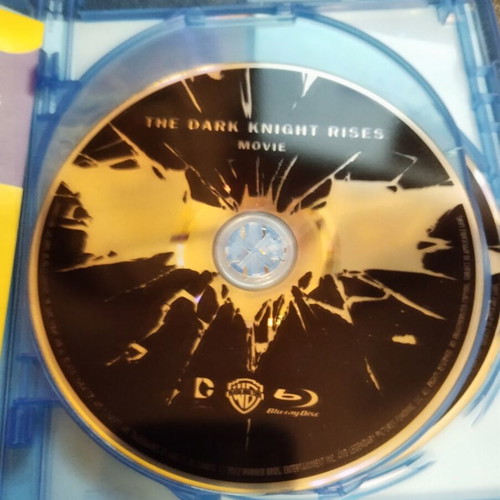 The Dark Knight Rises 3-Disc Special Edition Combo Pack Blu-ray and DVD like new