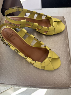 Leather sandals new, size 42, yellow