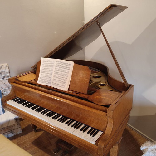 Chappell London Baby Grand Piano used, 135 cm with bench