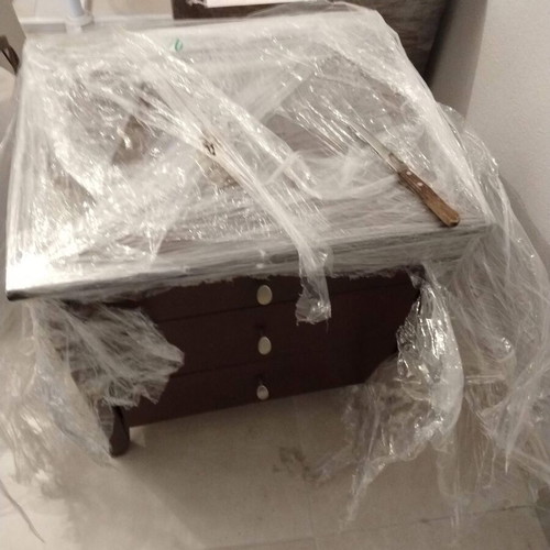 Σετ κρεβάτι μασιφ ξύλο με μέταλλο και δύο κομοδίνα σαν καινούργιο