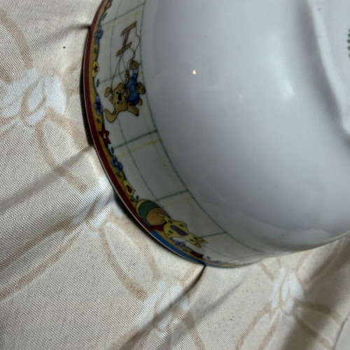 Vicko serving set with bowl, plate, and cup