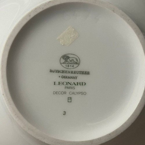 Leonard porcelain vase like new