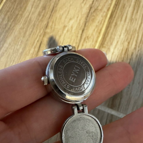 Wristwatch used, pink, needs battery