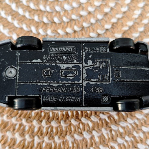 Matchbox Ferrari F50 1995 diecast car used, scale 1:59 by Mattel