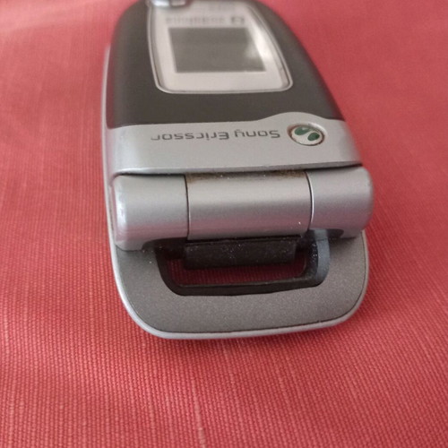 Sony Ericsson Z520 used, blue, functional without charger