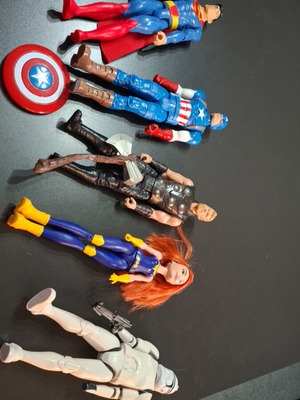 Toys figures like new