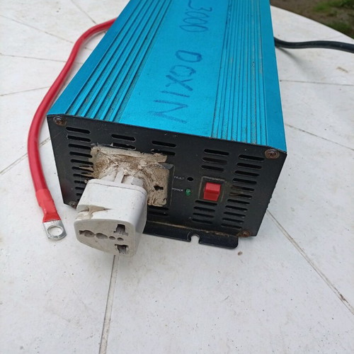 Doxin 3000 Pure Sine Wave Inverter used