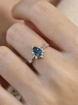 Δαχτυλίδι Ασήμι 925 με μπλε πέτρα pear cut vintage halo, καινούριο