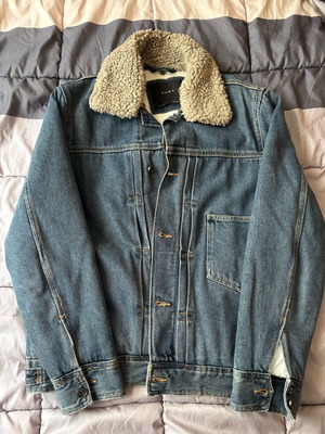 Jean jacket Zara like new, blue with fur lining