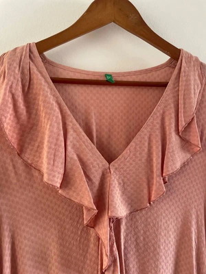 Benetton pink dress size S with bolero-style sleeves