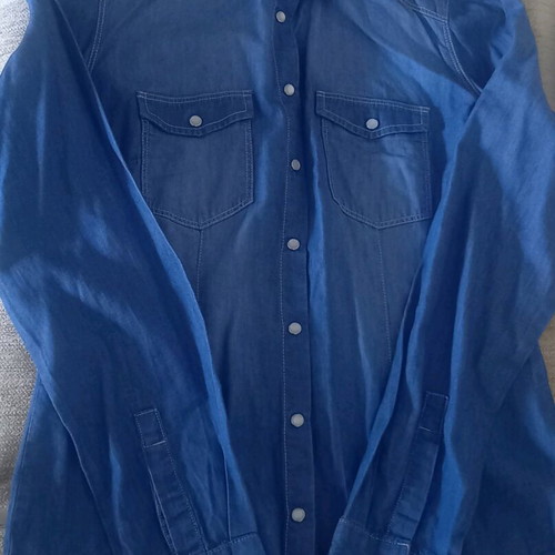 Blue shirt like new with white buttons size M