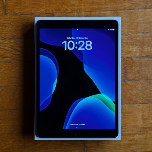 Apple iPad Air 3rd Gen 2019 like new, Space Gray, 64GB