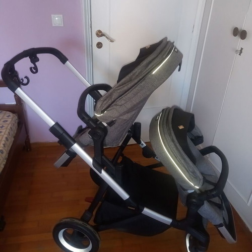 Thule twin stroller with seats one above the other
