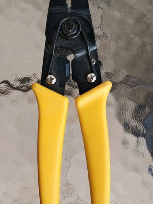 Terminal crimping tool new