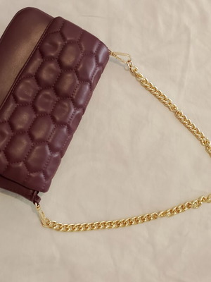 Carpisa Quilted Shoulder Bag with Detachable Gold Chain, New