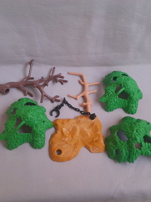 Playmobil trunks and foliage used