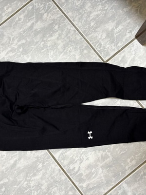 Under Armour women's leggings like new, black, XS