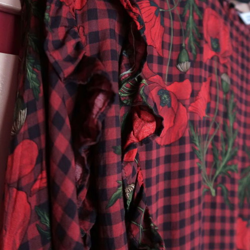 Zara oversized shirt like new, burgundy checkered with poppies