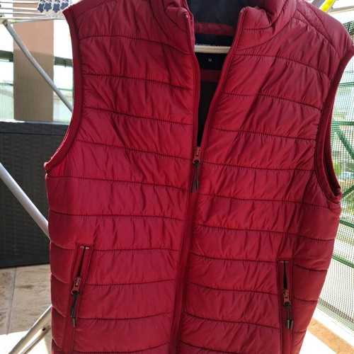 Sleeveless jacket red/bordeaux men's Medium like new from LC Waikiki