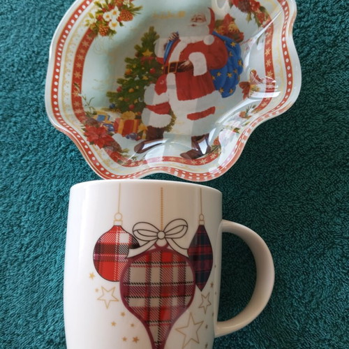 Christmas plate and cup set new