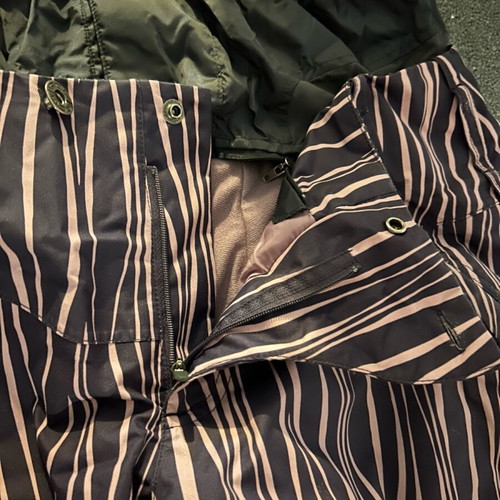 Nike ACG snowboard pants like new, purple, size small