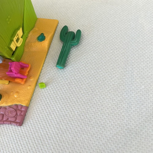 Polly Pocket Western Saloon 1994 playset used with lights and figures