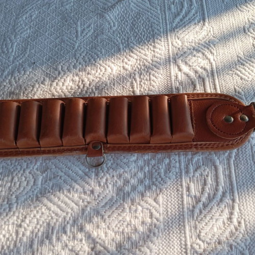 Tiger leather ammo belt 30 slots, like new, brown