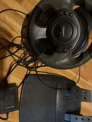 Microsoft Force steering wheel like new with pedals