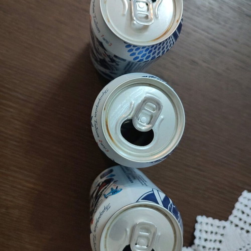 Fix Hellas beer collectible limited edition cans