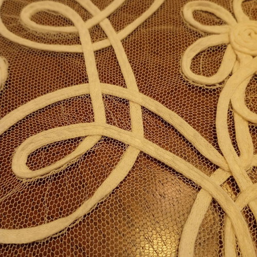 Vintage round tablecloth 81x87 with embossed cordonetto and tassels, used