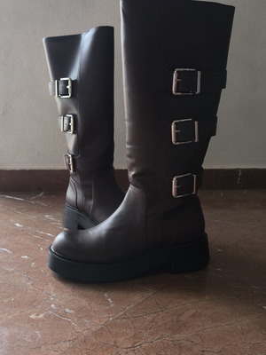 Knee-High Brown Boots like new, size 37